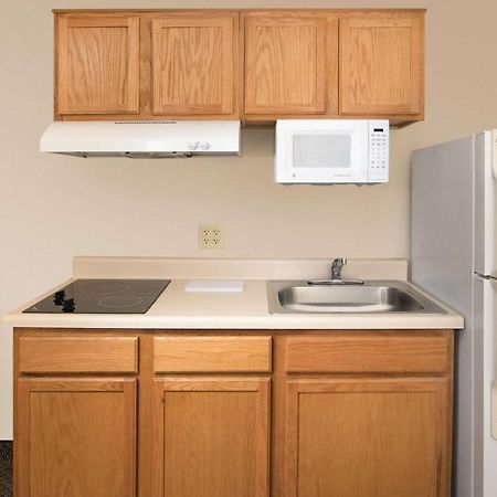Woodspring Suites Фар Екстериор снимка